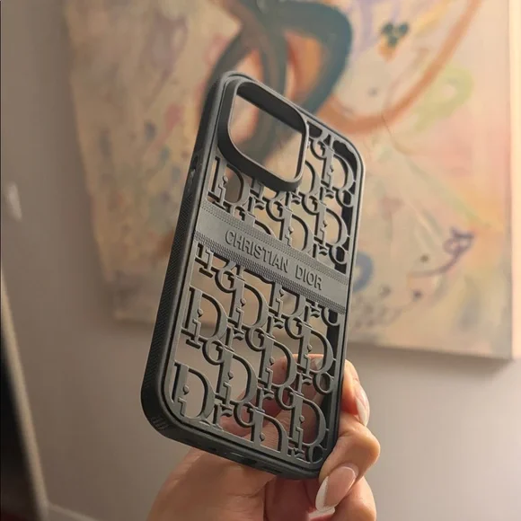 Black Patterned Phone Case Set - Picture 5 of 6